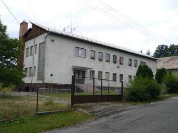 Materská škola bola postavená v rokoch 1970 - 1972 Materská škola bola postavená v rokoch 1970 - 1972