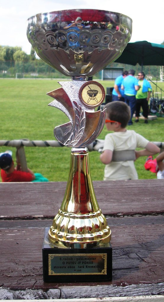 Fotogaléria Majstrovstvá vo varení gulášu 2013 (137) Majstrovstvá vo varení gulášu 2013