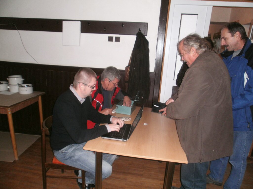 Fotogaléria 19. 11. 2011 Mariášový turnaj - Memoriál Petra Hudeca (30) 19. 11. 2011 Mariášový turnaj - Memoriál Petra Hudeca