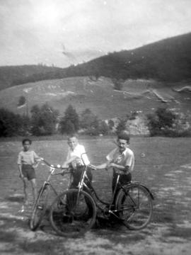 Cyklisti Cyklisti