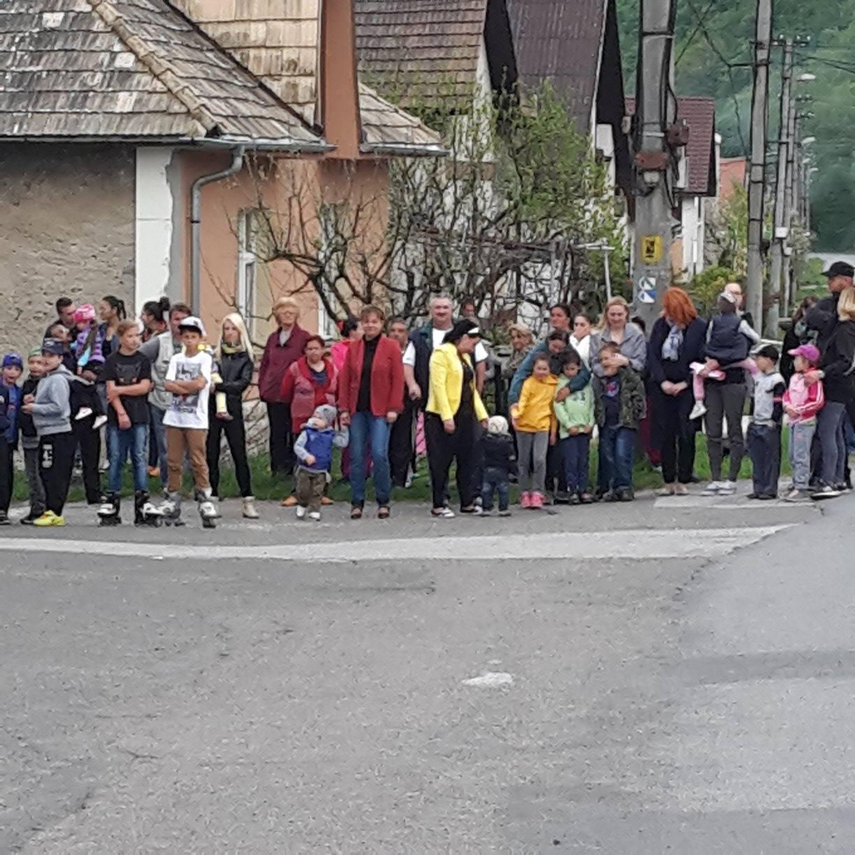 Fotogaléria 30.4.2015 - Stavanie mája (29) 30.4.2015 - Stavanie mája
